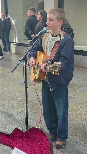 A Voice Full of Irish Soul 🇮🇪 Rhys McPhillips Busking The Town I Loved So Well