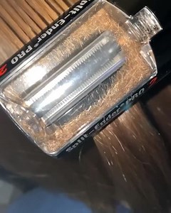 1.4K views · 5 comments | Enfin ❤️ fini les fourches 駱駱 Avec #split_ender_pro_2 تنحي الشعر المطرشق و المحروق الكل من الفوق للوطة و في نفس الوقت تستحفظ على طول شعرك ♥️ Le résultat est parfait  شكون مازالت ماجربتهاش NB: on ne vend pas l'appareil ❌ | Institut de beauté Om Ezine | Facebook