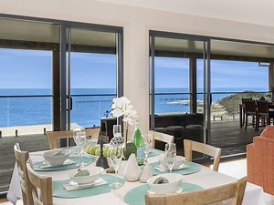 Yamba beach house Blue Horizon up for sale - realestate.com.au