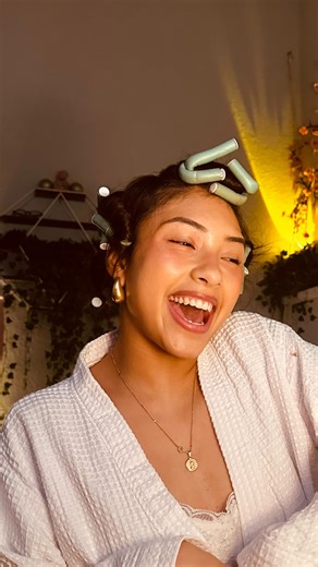 {:•Shaelly Arriaga•:}🍵 on Instagram: "🧸👜50s hair >> #viral #hair #explorepage✨"