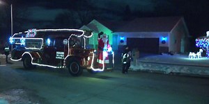 Santa and the Oshkosh Fire Department hit the road for food and toy donations