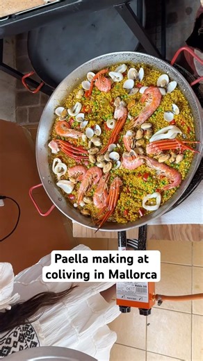 This Is How Real Paella Is Made|Mallorca Coliving-Digital Nomad Life #paellarecipe #digitalnomad