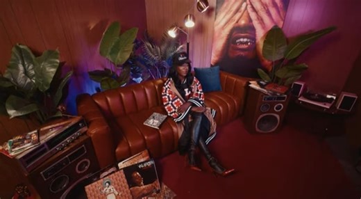 New Video: Tweet – ‘Toot Toot’