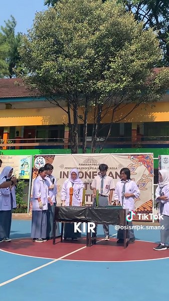 🌷✨ DEMO EKSUL SMAN 6 JAKARTA ✨🌷 ❕❕choose your fighter ❕❕ go choose which one suites you better 🤔🤔 #fyp #sman6jakarta #mahakam #schoolofchampions #mahakam6 #sman6 #foryou #osis