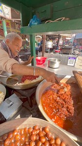 85K views · 635 reactions | अमृतसर के 85 साल के Uncle खिला रहे है 3 रुपये का गुलाब जामुन | Delhi food shaukeen | Facebook