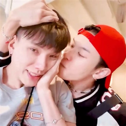 Một cách để quảng bá nhạc là sử dụng nhạc để edit Tik Tok nha mấy bà, đăng tùm lum Ủ Rốt hun hít recap 2025 lên biết đâu xu hướng được nhỏ tym =)))))) | OUROAD’s Little Stars • DaouOffroad