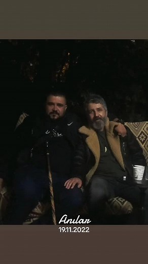 #anılar #alikınık #alikinikkk #alikinik #aliayseyiseviyor #yalnizdegilsin #senbukurtlarsofrasından #alikınıkşarkıları #benseniseverkençocukgibiyim #alikınıkşarkıları #aliayseyiseviyor🌹