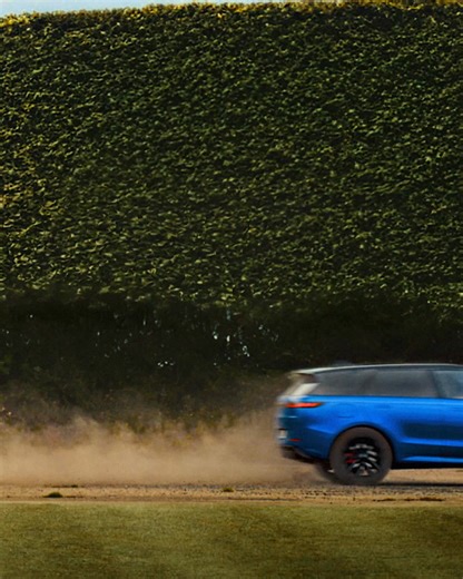 Strong, athletic stance. Dramatic proportions. Range Rover Sport is dynamic by design. | Range Rover