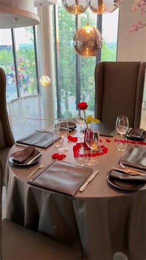 Have you experienced a romantic dinner at Kream Mall of Africa yet? Let the stunning sunsets set the scene for a magical date night. Book today through the link in our bio! #KreamMallOfAfrica #DateNight #KreamExperience #kreammoments #artoftheday #foodie #foodlover #CustomerLove #kreambrooklyn #celebration #booknow #dineplan #diningsouthafrica #restaurant #hospitality #customerservice #artistsoftiktok #loveart #moderart #kream #kreamart #fineart #lunch #girlsdinner #girldinner #drinks #healthyfo