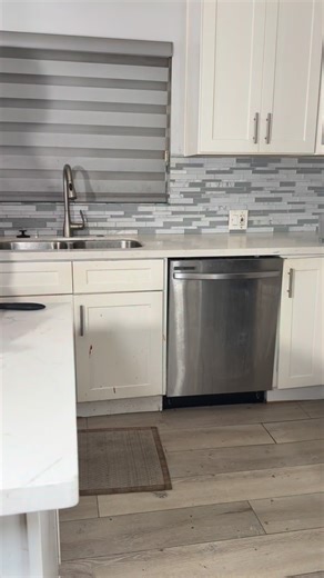 My sis making us hot chocolate | Mira Scarlett