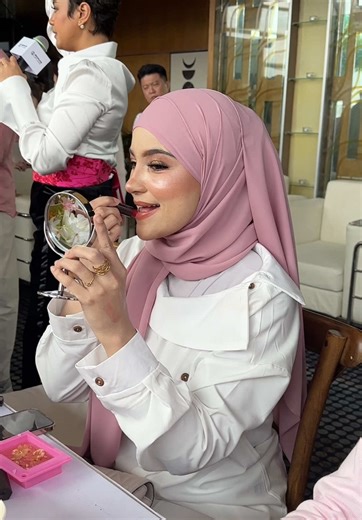 Hydrating Lip Care with Mentholatum's Tinted Lip Balm