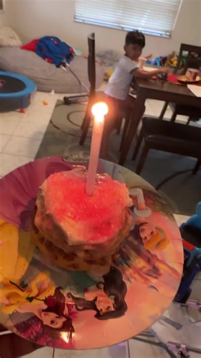 ¡Feliz tercer cumpleaños, mi amor!