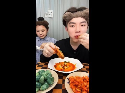 🔴 LIVE: Sibling Feast & Chill Talk 🍜 Gentle ASMR Eating Sounds | Relaxed Chinese Mukbang Vibes