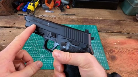 Watch KEY FACTS Sig P226 Blowback Pellet Pistol on Amazon Live