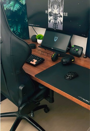 O tampo de madeira teca da @SouDesign é incrivel! Me surpreendeu na qualidade e beleza! ❤️ #techtok #technology #gamer #pc #setupgaming #setupgamer