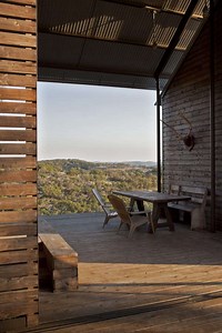 The Architect Is In: A Cost-Effective Factory-Built House with Lake|Flato  - Remodelista