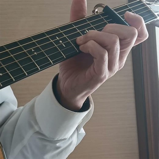 春を待つ手紙吉田拓郎アルペジオで弾きましたA letter waiting for spring (Solo guitar) The composer is "Takuro Yoshida”.