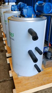 ❄️ Efficient Flake Ice Machine — Reliable Cooling for Your Business! ❄️ Our flake ice machine produces clean, dry, and sub-cooled flake ice — perfect for food processing, seafood preservation, and industrial cooling applications. ✅ High efficiency & low energy consumption ✅ Durable stainless steel or carbon steel options ✅ Stable performance, easy maintenance Keep your products fresh and your operations running smoothly with our flake ice solutions! 📩 Contact us for more details or a quotation 