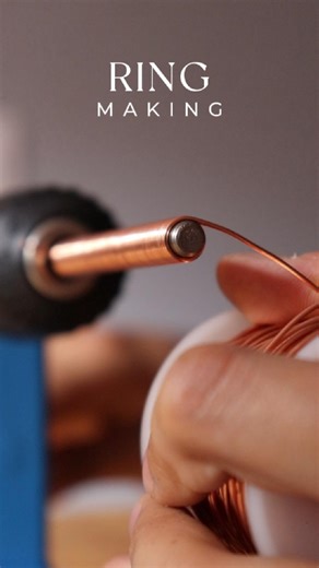 Yamamori Tetsuya on Instagram: "Slow, deliberate jump ring making — just as a true chain is meant to be crafted. Each ring formed one at a time, in pure copper, highlighting the timeless skill of this old ring maker. #HandmadeJewelry#CopperArt#ChainMaking"