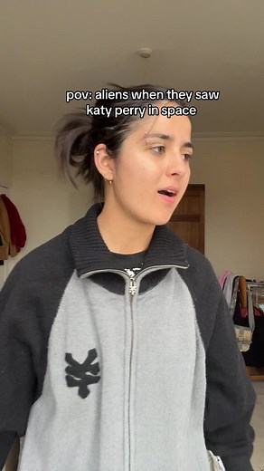 Katy Perry in Space: An Alien Encounter
