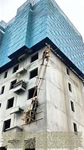 Climbing Scaffold Frames: How Builders Assemble Temporary Exterior Work Platforms