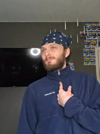 CBRnREEFER (@cbrnreefer)’s video of shopping cart