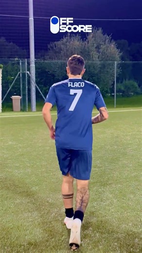 Overhead kick from a tight angle 😱🔥 FLACO Alessandro Servedio: totally out of class ⚽👑