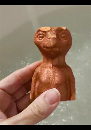 Indulge in a Relaxing LUSH Bath Experience