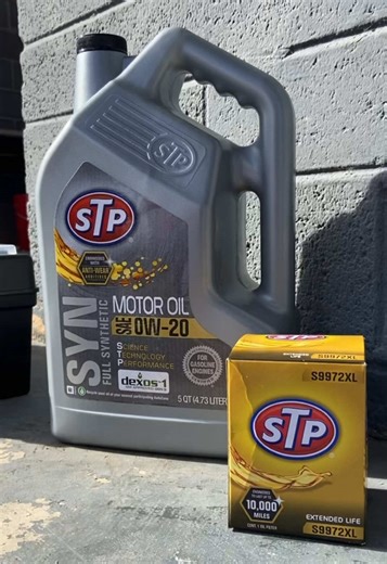 This is NOT just an oil change… this is Signature Maintenance by Cactus Curb Service 🌵 🛢️ Full-synthetic oil (I PROVIDE IT) 🔧 Premium oil filter (I BRING IT) 🌬️ New cabin & engine air filters INCLUDED 🖥️ Full diagnostic scan (check engine system health) ⛽ Fuel system care 🧪 Safe engine flush (removes sludge & buildup before fresh oil goes in) 👀 Multi-point inspection 💧 All fluids topped off 🔋 Battery & alternator test 🧽 Battery corrosion cleaning 🛞 Tire pressure checked & filled with 