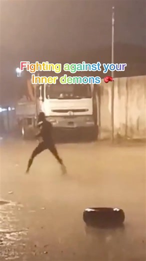 Can a mixed martial artist defeat a proper boxer in a street fight? #boxing #mma #shadowboxing