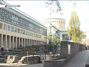 Bettina Pousttchis Arbeit an der Schirn