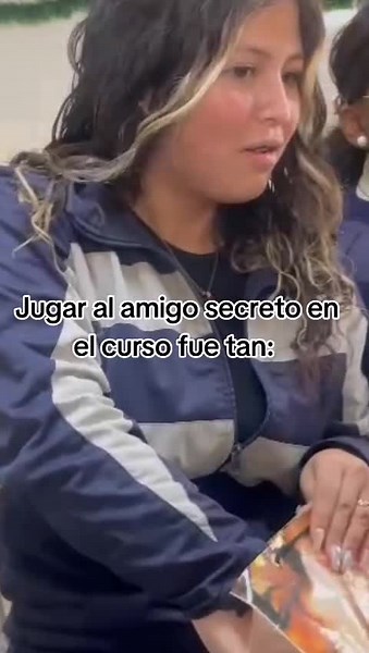 JAJAJAJJAJAJ no compartió manzanita 😞#ecuador🇪🇨 #amigosecreto #navidad #lamejorpromo🔥 #3rod