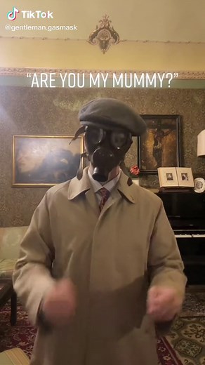 Doctor Who Gas Mask Cosplay: Face Reveal