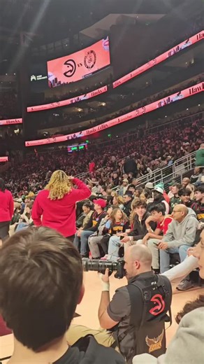 Caught Looking at 2 Chainz: An Evening Out