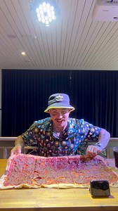 Giant pizza challenge!!🍕 Today I’m in Hervey Bay @beachhouseherveybay tackling their giant pizza challenge!! I have 30 minutes to get this giant pizza down in order to be successful!! Thank you so much to all the wonderful staff and patrons for making this event so special!! Massive shout out to my two bros @noahfeasts_ and @devourwithdylan for also getting up and giving this giant pizza go!!! Tag a mate who would love to give this challenge to go!! #herveybay #pizza #jimmyjudgeeats #asmr #eati