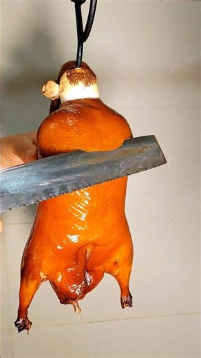 Master Chef 👨‍🍳 Talking about Crispy 😋 Peking Duck 🦆 #food #viral #shorts