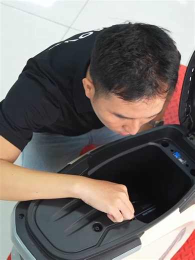 Xe điện mới mua mà pin xuống nhanh, 80% là do sạc sai 1 trong những điều sau ====================== MOVE HÀ GIANG 🌍 Địa Chỉ:Số 151 đường Nguyễn Thái Học, Tổ 22 Minh Khai, Phường Hà Giang 2, Tỉnh Tuyên Quang 📞 HOTLINE: : 0856700133 💬 ZALO: : 0856700133 📍Vị trí: https://www.google.com/maps?q=22.82645590653174,104.9855038442583&z=14&t=m&mapclient=embed Thời gian mở cửa: 08:00 - 21:00 các ngày trong tuần