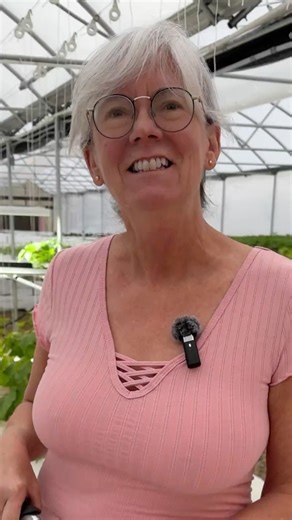 This Greenhouse Cleanup Is So Satisfying 😌