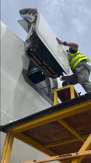 How Aircraft Doors Are Removed During Maintenance | Aviation Mechanics at Work
