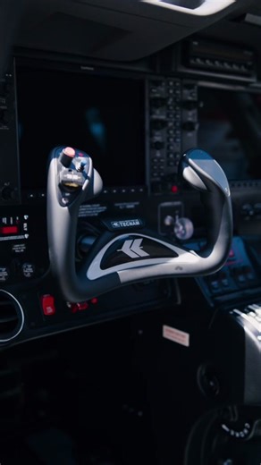 Our Flat Rate Commercial Multi-Engine (CMEL) Add-On course includes five lessons of accelerated multi-engine flight instruction from our professional multi-engine instructors so you can become a certified multi-engine pilot. These lessons will incorporate multi-engine flight procedures, systems, cockpit management, and even Multi-Engine IFR procedures. For our accelerated multi course, we pre-book checkrides so that students aren’t waiting long periods of time before taking their checkride. We a