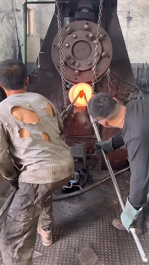 Make in China Blacksmithing Basics How to Start Forging Iron #machine #forging #process #ironman | Mr. Porter