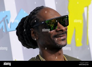 Snoop Dogg walking on the black carpet at the 2022 MTV Video Music Awards held at the Prudential Center in Newark, NJ on August 28, 2022. (Photo by Efren Landaos/Sipa USA Stock Photo - Alamy