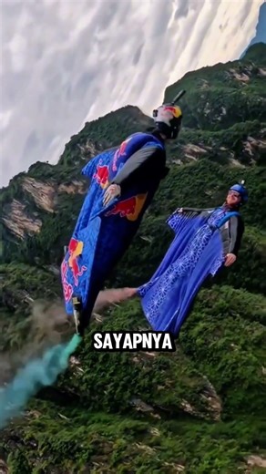 Humans Fly Using Sophisticated Wings! Real Technology, Not a Dream 😱