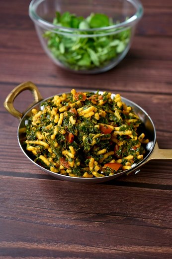 5 MINUTE METHI GATHIYA KI SABZI 1- Taking inspiration from Sev Tomato sabzi; making another Gujarati sabzi Methi Gathiya nu Shaak. Must have as you get Season’s freshest Methi (fenugreek leaves) at this time of the year. If you don’t get gathiya, use regular sev or any Farsaan; it will enhance the taste of this sabzi. Methi has many health benefits so it’s another way to add to your day to day diet; as it takes 5 minutes to cook this sabzi. Trust me on this. - Ingredients :2 tsp Oil 1 tsp Cumin 
