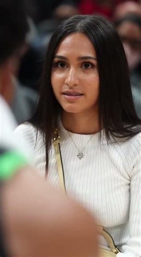 HE PROPOSED AT CENTER COURT?! 😱💍 Basketball Star’s Emotional Courtside Proposal Goes VIRAL #NBA