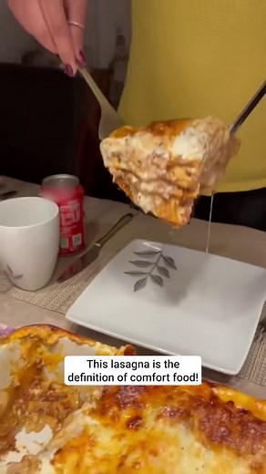 1.7M views · 10K reactions | Lasagna with a creamy béchamel sauce! Get the recipe: https://trib.al/5wovZQr #lasagna #bechamel #comfortfood | Taste of Home | Facebook