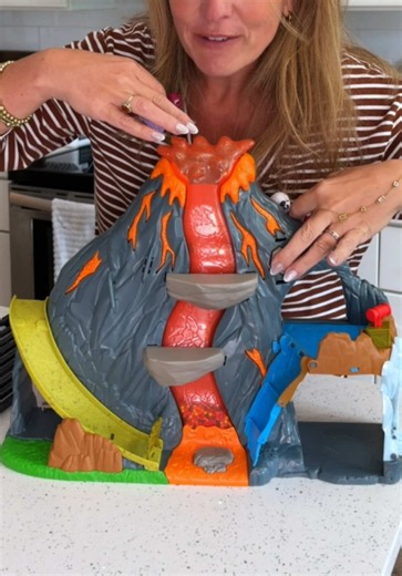Paw patrol the Dino movie super lava blast playset! #superlavablastplayset #pawpatrolthedinomovie #pawpatroltoy #toddlergiftideas