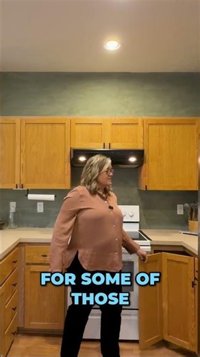 End Unit Home: Bright Kitchen, Luxe Appliances & Smart Storage! #shorts