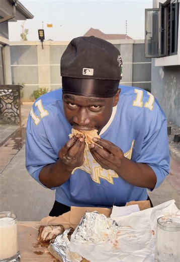 How did @Jimah⭐️ make the shawarma disappear in 1 second?😭🤣 @JoLegend⚡️ #rockpaperfoodchallenge #mukbang #foodtok #rockpaperscissors #viralvideos