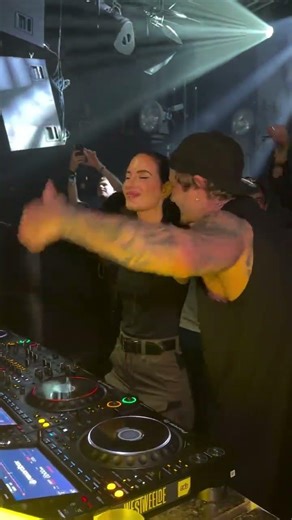 Lilly Palmer & Danny Avila – MORALS (Amsterdam, Netherlands) 🔥 😈